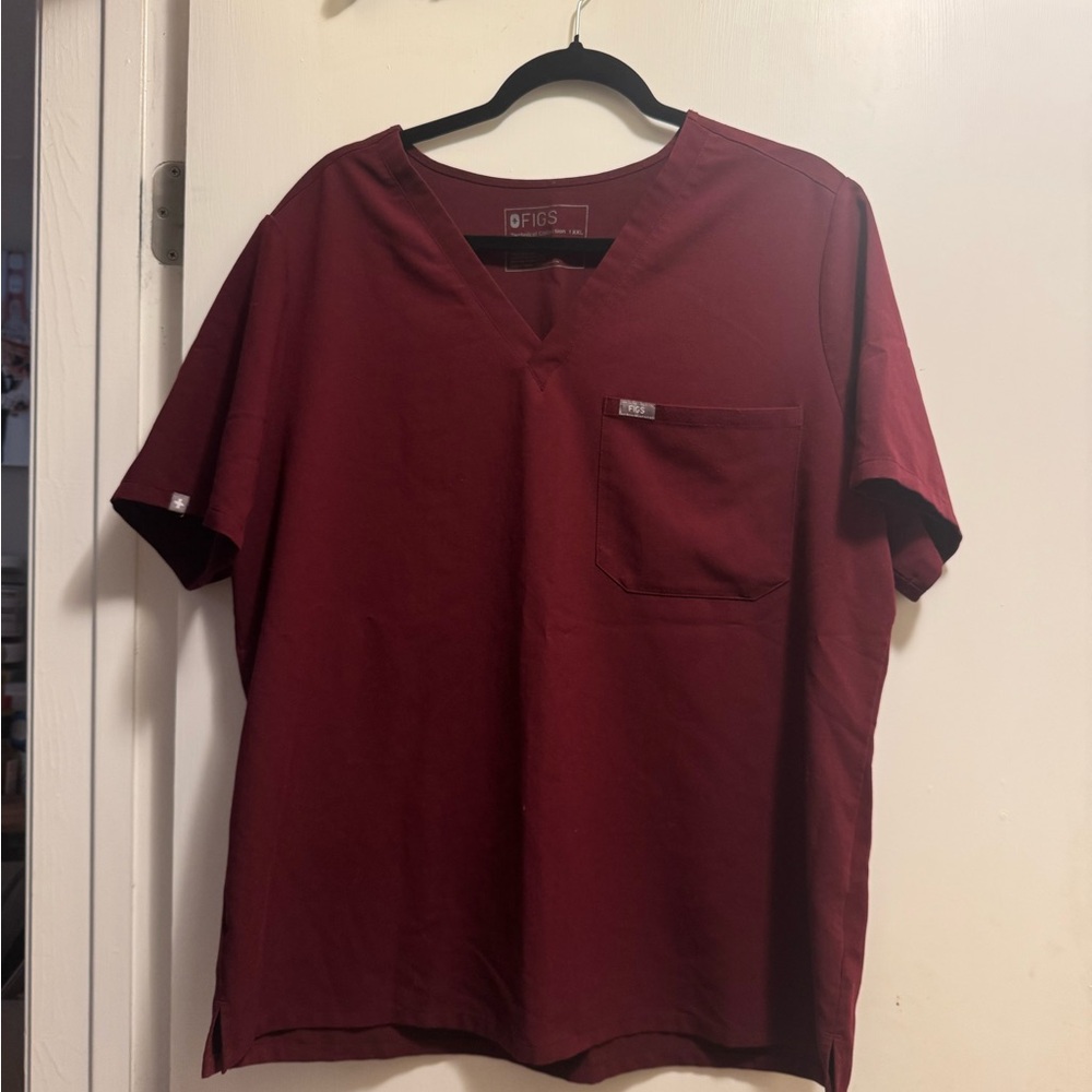 FIGS Catarina Women's Scrub Top in Burgundy XXL